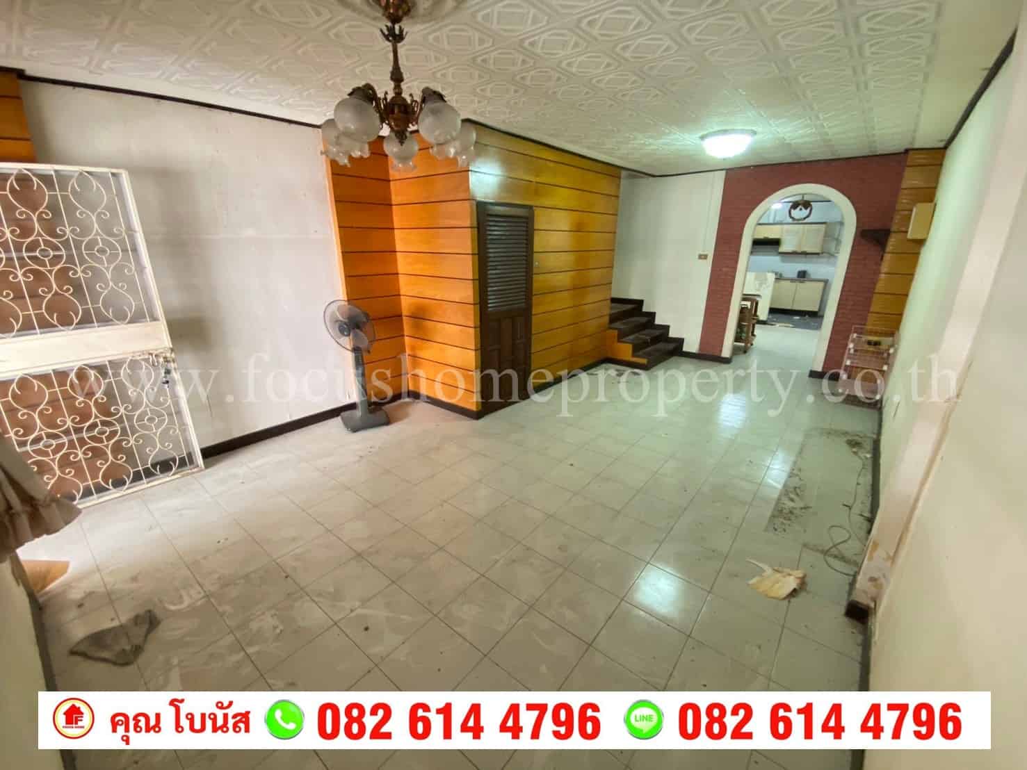ขาย ทาวน์เฮ้าส์ 2 ชั้น หมู่บ้านแกรนด์วิลเลจ ลาดพร้าว 80/3